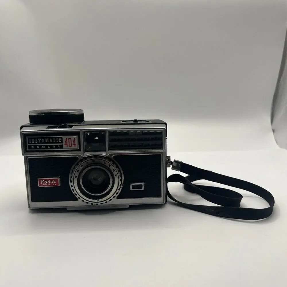 Kodak Instamatic 404 Camera with Strap, Tested And Working